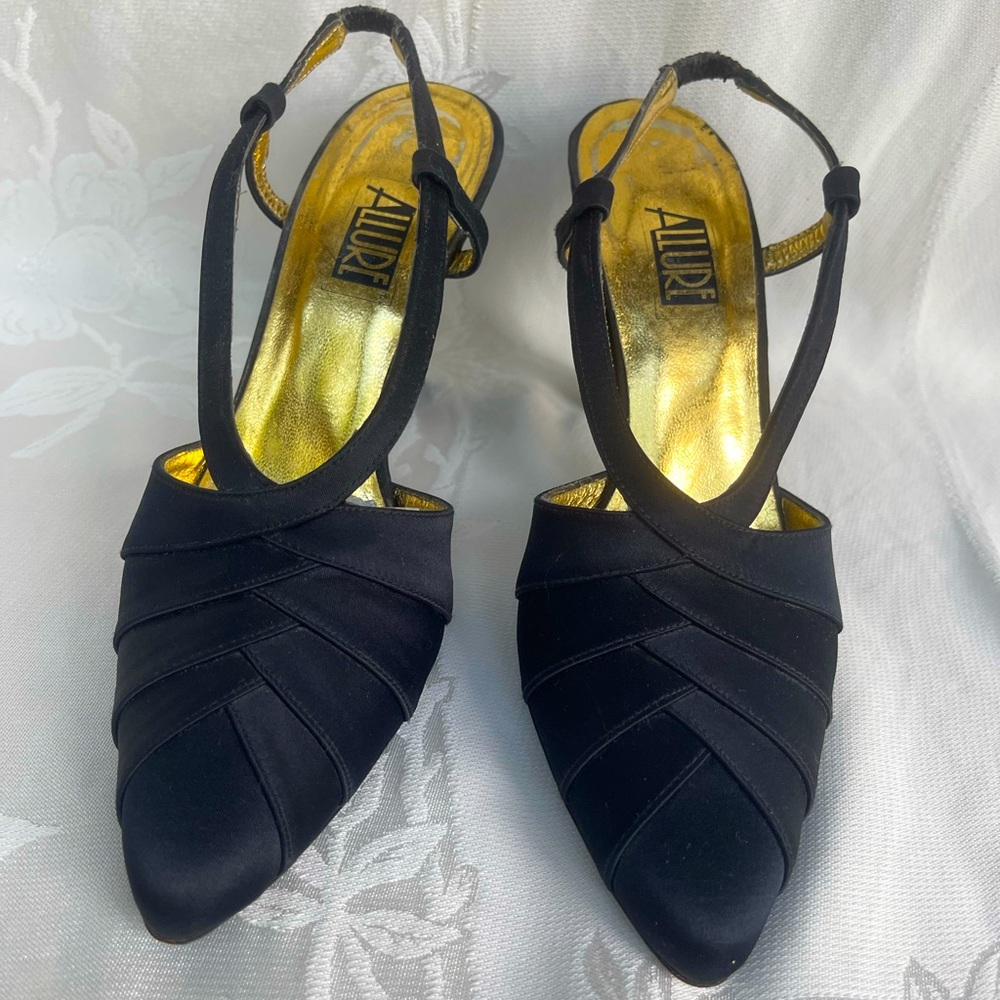 Vintage Allure size 8